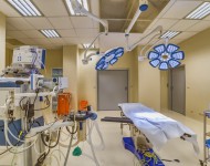 Nowoczesna sala dla operacyjna w klinice Dr Olender